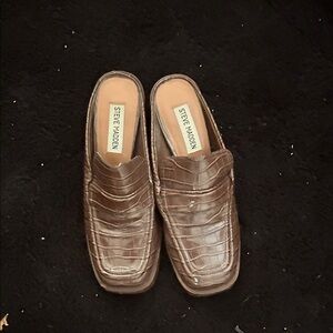 Steve Madden Brown Healed Loafers